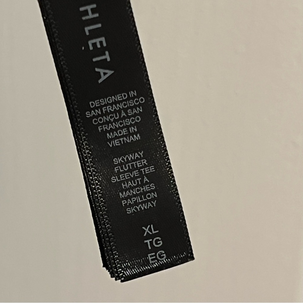 #111 ATHLETA BLACK SKYWAY FLUTTER SLEEVE TEE XL ATHLETIC TOP - Picture 5 of 6